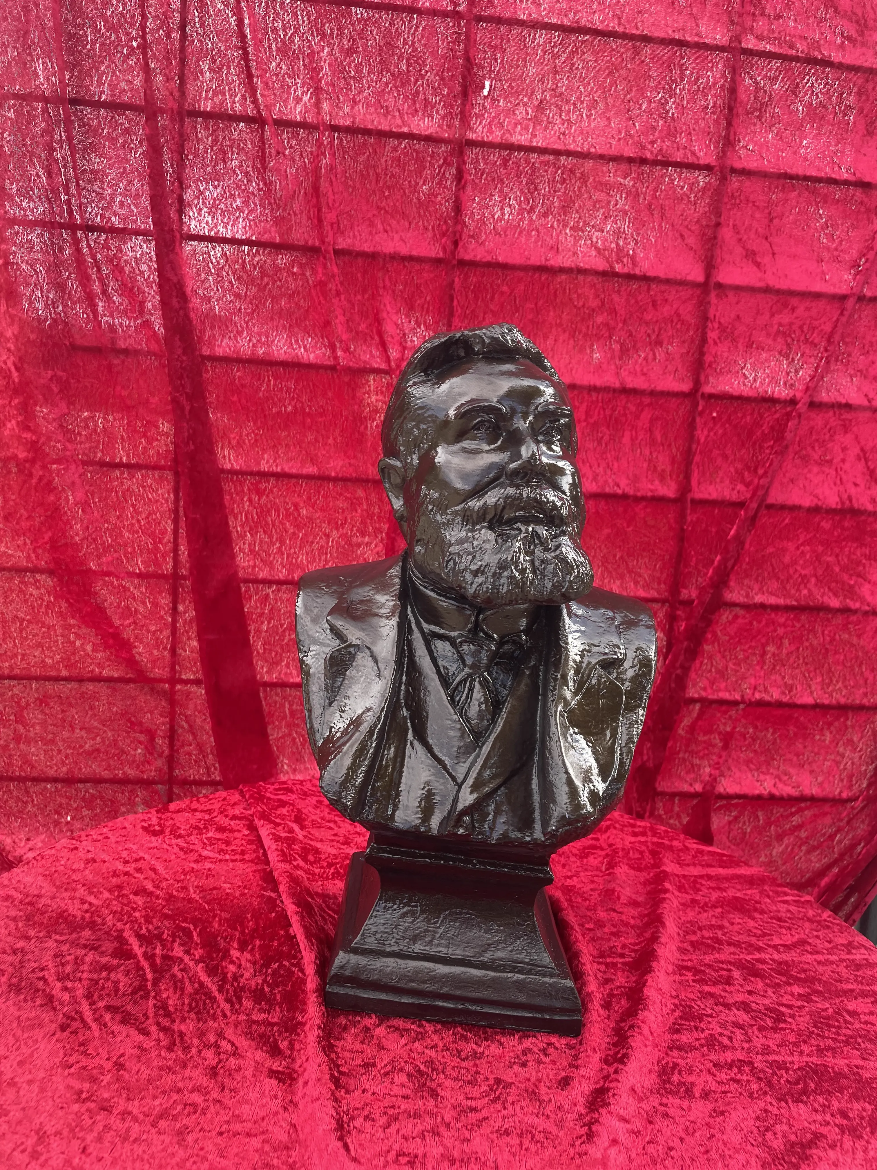Buste de Jean Jaurès imprimé en 3D avec finition effet bronze réalisée par NOVOFORM 3D
